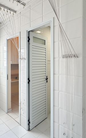 Apartamento à venda com 144m², 3 quartos e 2 vagas Apartamento à venda com 144m², 3 quartos e 2 vagasÁrea de Serviço