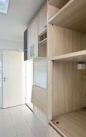 Apartamento à venda com 144m², 3 quartos e 2 vagas Apartamento à venda com 144m², 3 quartos e 2 vagasCozinha