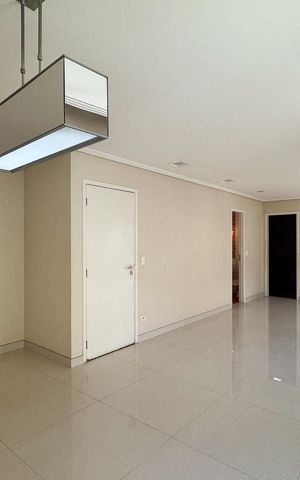Apartamento à venda com 144m², 3 quartos e 2 vagas Apartamento à venda com 144m², 3 quartos e 2 vagasSala