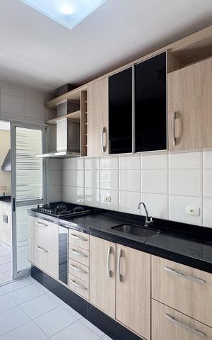 Apartamento à venda com 144m², 3 quartos e 2 vagas Apartamento à venda com 144m², 3 quartos e 2 vagasCozinha