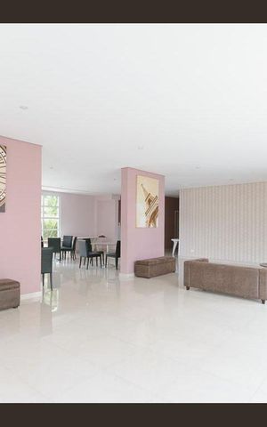 Apartamento à venda com 144m², 3 quartos e 2 vagas Apartamento à venda com 144m², 3 quartos e 2 vagasÁrea comum - Salão de festas