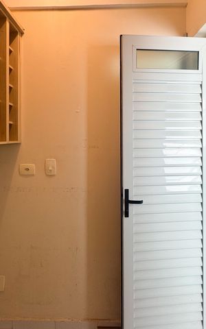 Apartamento à venda com 144m², 3 quartos e 2 vagas Apartamento à venda com 144m², 3 quartos e 2 vagasQuarto de Serviço