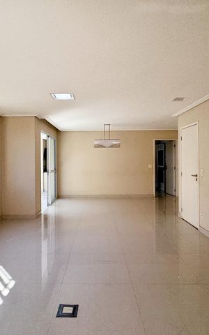 Apartamento à venda com 144m², 3 quartos e 2 vagas Apartamento à venda com 144m², 3 quartos e 2 vagasSala