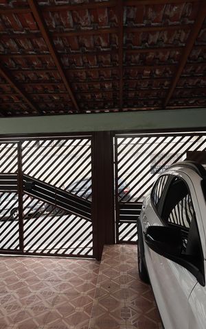 Casa à venda com 121m², 3 quartos e 2 vagasGaragem