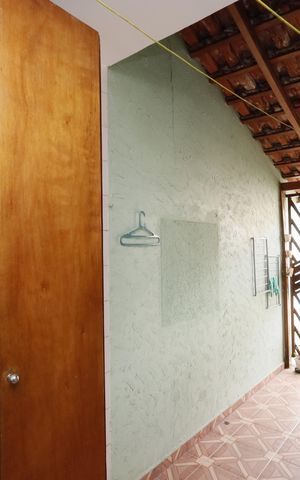 Casa à venda com 121m², 3 quartos e 2 vagasBanheiro 3