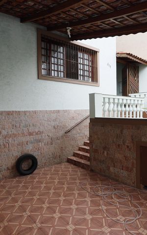Casa à venda com 121m², 3 quartos e 2 vagasGaragem
