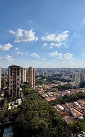 Apartamento à venda com 148m², 3 quartos e 3 vagas Apartamento à venda com 148m², 3 quartos e 3 vagasVista