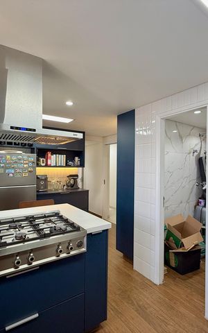 Apartamento à venda com 148m², 3 quartos e 3 vagas Apartamento à venda com 148m², 3 quartos e 3 vagasCozinha