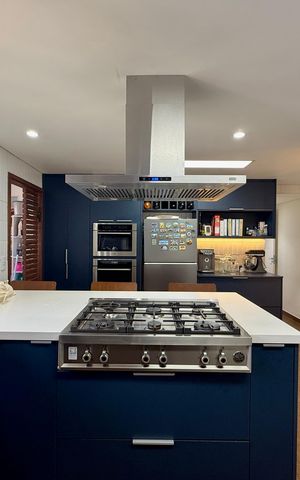 Apartamento à venda com 148m², 3 quartos e 3 vagas Apartamento à venda com 148m², 3 quartos e 3 vagasCozinha