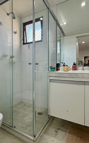 Apartamento à venda com 148m², 3 quartos e 3 vagas Apartamento à venda com 148m², 3 quartos e 3 vagasBanheiro Suíte 2