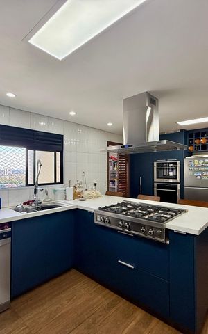 Apartamento à venda com 148m², 3 quartos e 3 vagas Apartamento à venda com 148m², 3 quartos e 3 vagasCozinha