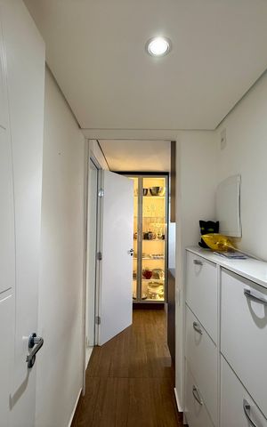 Apartamento à venda com 148m², 3 quartos e 3 vagas Apartamento à venda com 148m², 3 quartos e 3 vagasCorredor Cozinha