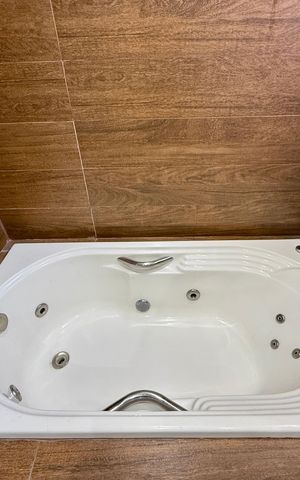 Apartamento à venda com 148m², 3 quartos e 3 vagas Apartamento à venda com 148m², 3 quartos e 3 vagasBanheiro Suíte 1