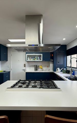 Apartamento à venda com 148m², 3 quartos e 3 vagas Apartamento à venda com 148m², 3 quartos e 3 vagasCozinha