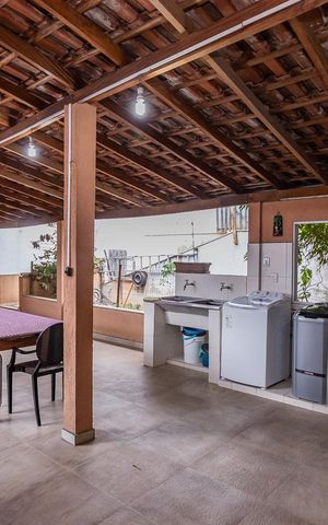 Casa para alugar com 422m², 9 quartos e 3 vagas Casa para alugar com 422m², 9 quartos e 3 vagasEspaço Gourmet e área de serviço