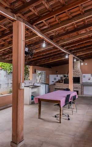 Casa para alugar com 422m², 9 quartos e 3 vagas Casa para alugar com 422m², 9 quartos e 3 vagasEspaço Gourmet e área de serviço