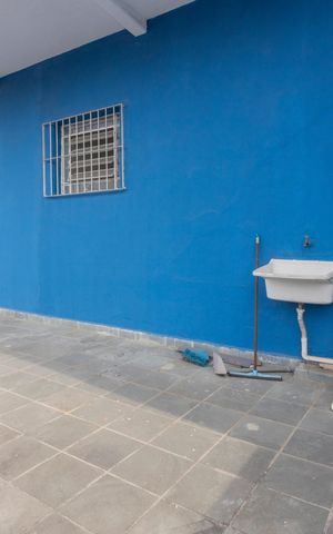 Casa para alugar com 75m², 2 quartos e sem vagaÁrea externa