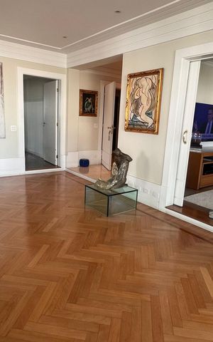 Apartamento à venda com 360m², 5 quartos e 5 vagas