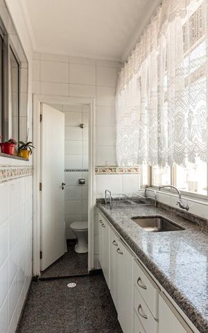 Apartamento à venda com 390m², 4 quartos e 1 vaga Apartamento à venda com 390m², 4 quartos e 1 vagaÁrea de Serviço 1