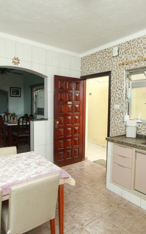 Casa à venda com 125m², 2 quartos e 1 vaga Casa à venda com 125m², 2 quartos e 1 vagaCozinha