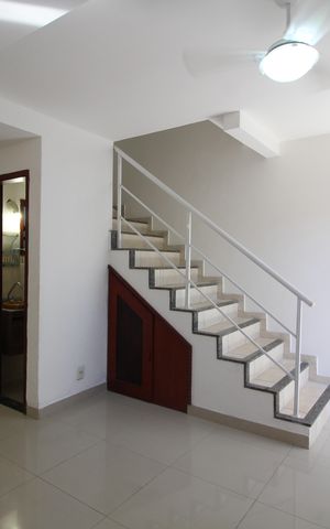 Casa de condomínio à venda com 60m², 2 quartos e 2 vagasSala