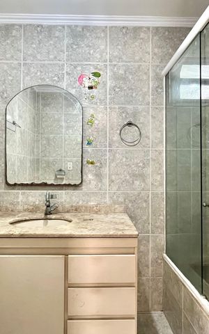 Apartamento à venda com 67m², 2 quartos e 1 vaga Apartamento à venda com 67m², 2 quartos e 1 vagaBanheiro