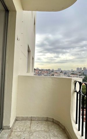 Apartamento à venda com 67m², 2 quartos e 1 vaga Apartamento à venda com 67m², 2 quartos e 1 vagaVaranda