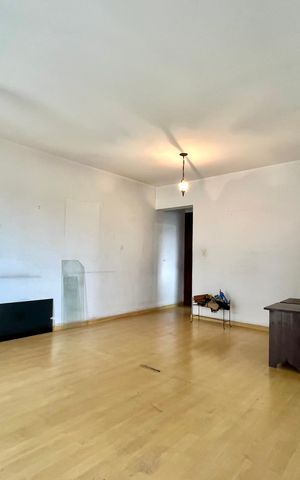 Apartamento à venda com 67m², 2 quartos e 1 vaga Apartamento à venda com 67m², 2 quartos e 1 vagaSala