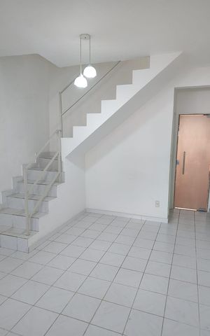 Casa de condomínio para alugar com 115m², 2 quartos e 2 vagas