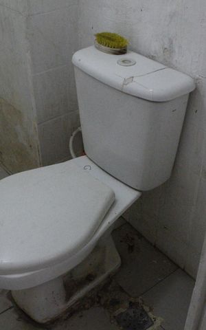 Casa de condomínio à venda com 110m², 3 quartos e sem vagaBanheiro de serviço