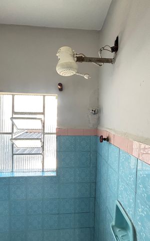 Casa à venda com 252m², 4 quartos e 6 vagas Casa à venda com 252m², 4 quartos e 6 vagasBanheiro 1