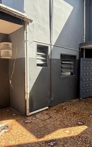 Casa à venda com 252m², 4 quartos e 6 vagas Casa à venda com 252m², 4 quartos e 6 vagasQuintal