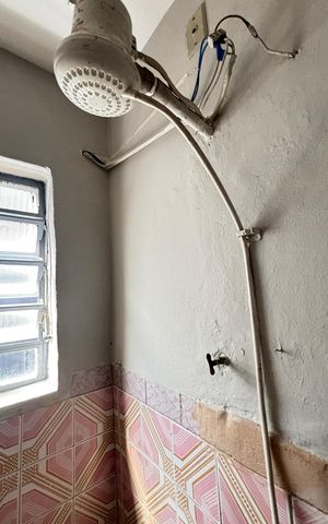 Casa à venda com 252m², 4 quartos e 6 vagas Casa à venda com 252m², 4 quartos e 6 vagasBanheiro 2