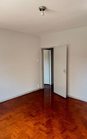 Casa à venda com 252m², 4 quartos e 6 vagas Casa à venda com 252m², 4 quartos e 6 vagasQuarto 1