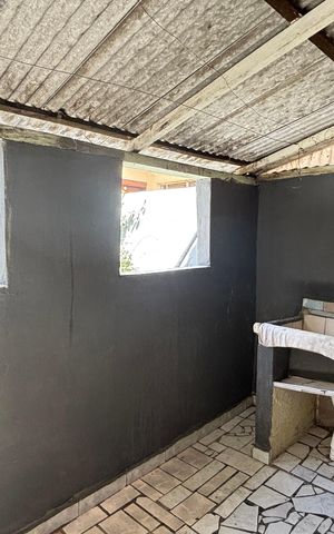 Casa à venda com 252m², 4 quartos e 6 vagas Casa à venda com 252m², 4 quartos e 6 vagasÁrea de Serviço