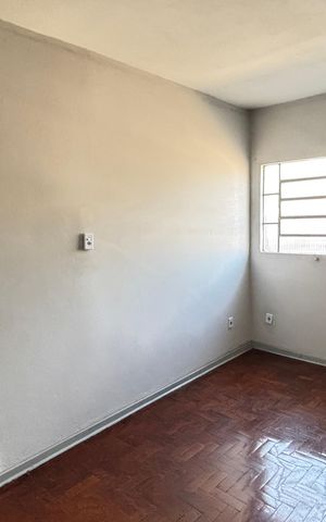 Casa à venda com 252m², 4 quartos e 6 vagas Casa à venda com 252m², 4 quartos e 6 vagasQuarto 2