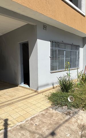 Casa à venda com 252m², 4 quartos e 6 vagas Casa à venda com 252m², 4 quartos e 6 vagasGaragem