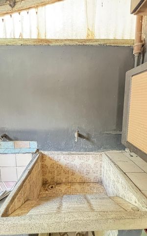 Casa à venda com 252m², 4 quartos e 6 vagas Casa à venda com 252m², 4 quartos e 6 vagasÁrea de Serviço