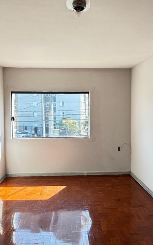 Casa à venda com 252m², 4 quartos e 6 vagas Casa à venda com 252m², 4 quartos e 6 vagasQuarto 3