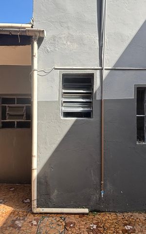 Casa à venda com 252m², 4 quartos e 6 vagas Casa à venda com 252m², 4 quartos e 6 vagasQuintal