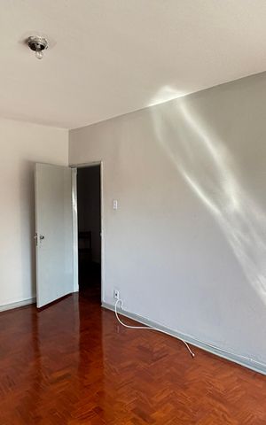 Casa à venda com 252m², 4 quartos e 6 vagas Casa à venda com 252m², 4 quartos e 6 vagasQuarto 3