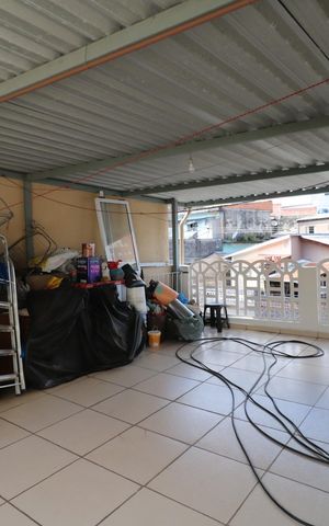 Casa à venda com 209m², 3 quartos e 3 vagas Casa à venda com 209m², 3 quartos e 3 vagasTerraço