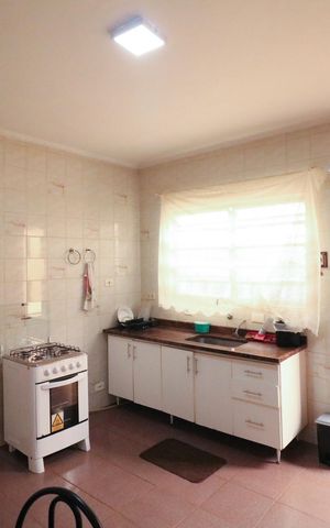 Casa à venda com 209m², 3 quartos e 3 vagas Casa à venda com 209m², 3 quartos e 3 vagasCasa 02