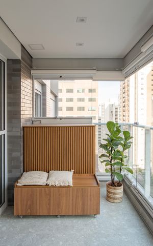 Apartamento à venda com 66m², 2 quartos e 1 vaga Apartamento à venda com 66m², 2 quartos e 1 vagaVaranda
