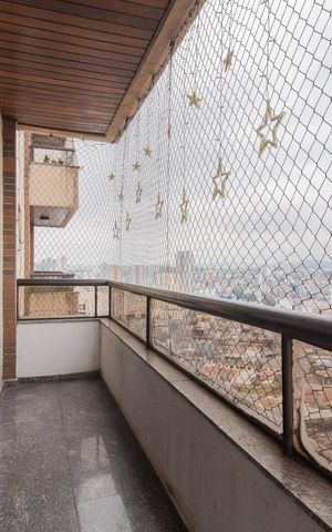 Apartamento para alugar com 300m², 4 quartos e 3 vagas Apartamento para alugar com 300m², 4 quartos e 3 vagasSacada