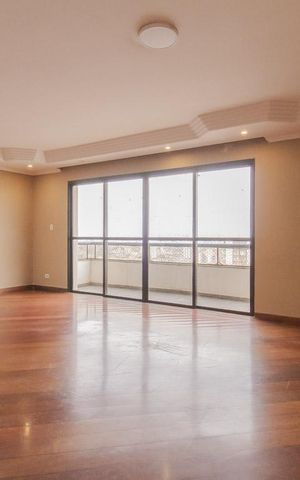 Apartamento para alugar com 300m², 4 quartos e 3 vagas Apartamento para alugar com 300m², 4 quartos e 3 vagasSala/Sala de jantar
