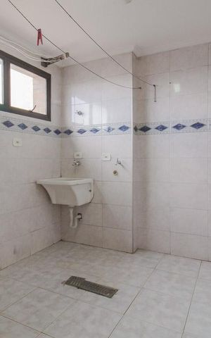 Apartamento para alugar com 300m², 4 quartos e 3 vagas Apartamento para alugar com 300m², 4 quartos e 3 vagasÁrea de serviço