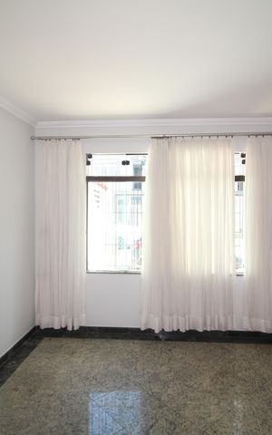 Casa para alugar com 125m², 3 quartos e 2 vagasSala