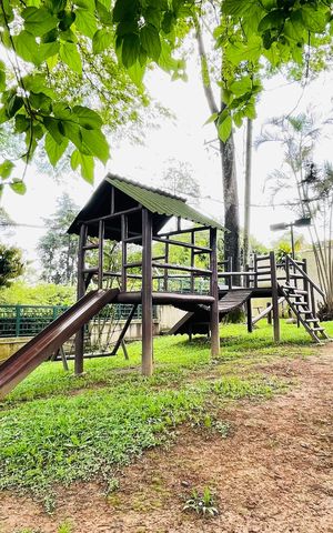 Casa de condomínio para alugar com 70m², 2 quartos e 2 vagas Casa de condomínio para alugar com 70m², 2 quartos e 2 vagasÁrea comum - Playground
