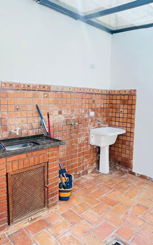 Casa de condomínio para alugar com 70m², 2 quartos e 2 vagas Casa de condomínio para alugar com 70m², 2 quartos e 2 vagasChurrasqueira